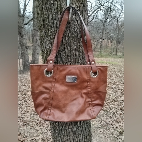Relic Handbag - Picture 1 of 5